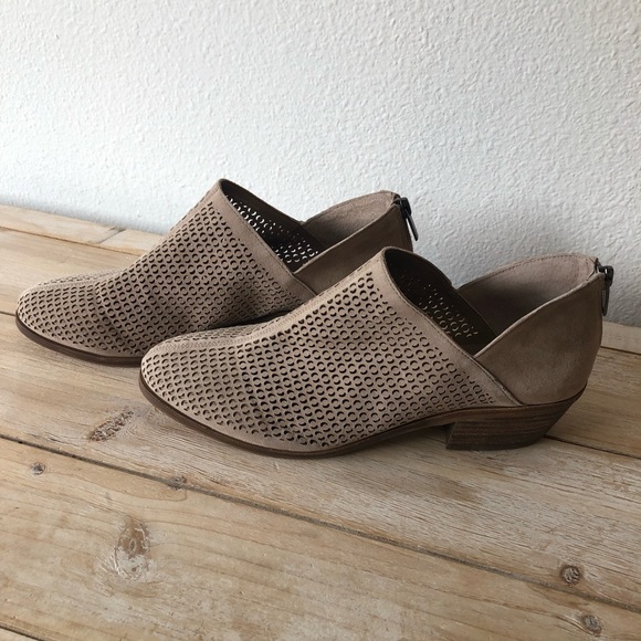 Vince Camuto Booties Size 11 - Picture 3 of 6